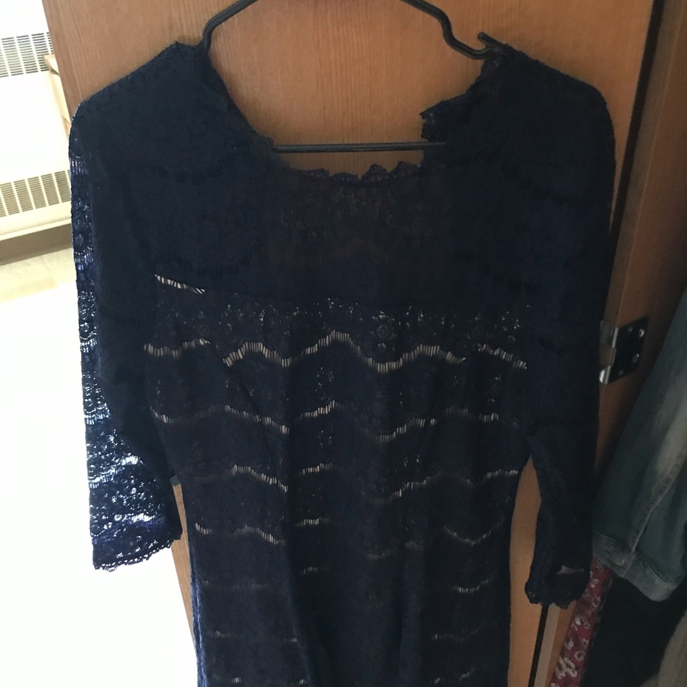 Francesca’s lace navy blue dress
